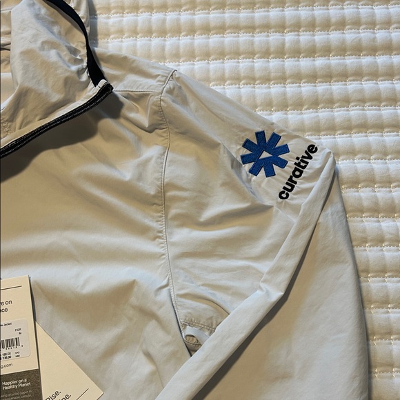 Vuori Ronan Packable Jacket Men's Gray Hooded Windbreaker logo - Picture 4 of 8